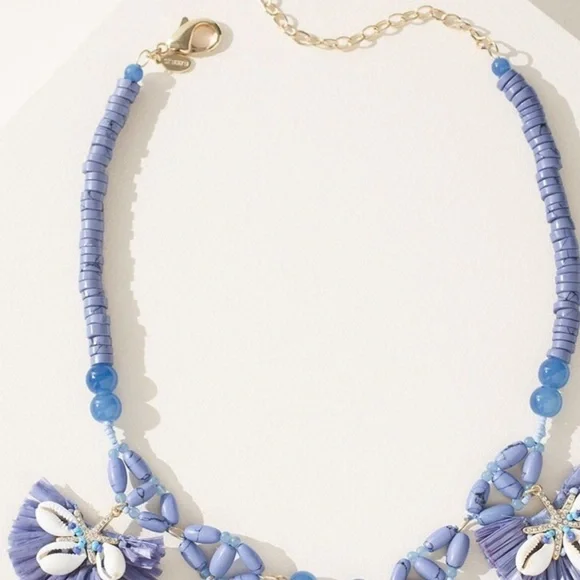 Chico’s Periwinkle Shell Bib Necklace. - Picture 3 of 9